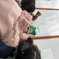 Niños en actividad Colegio Agora